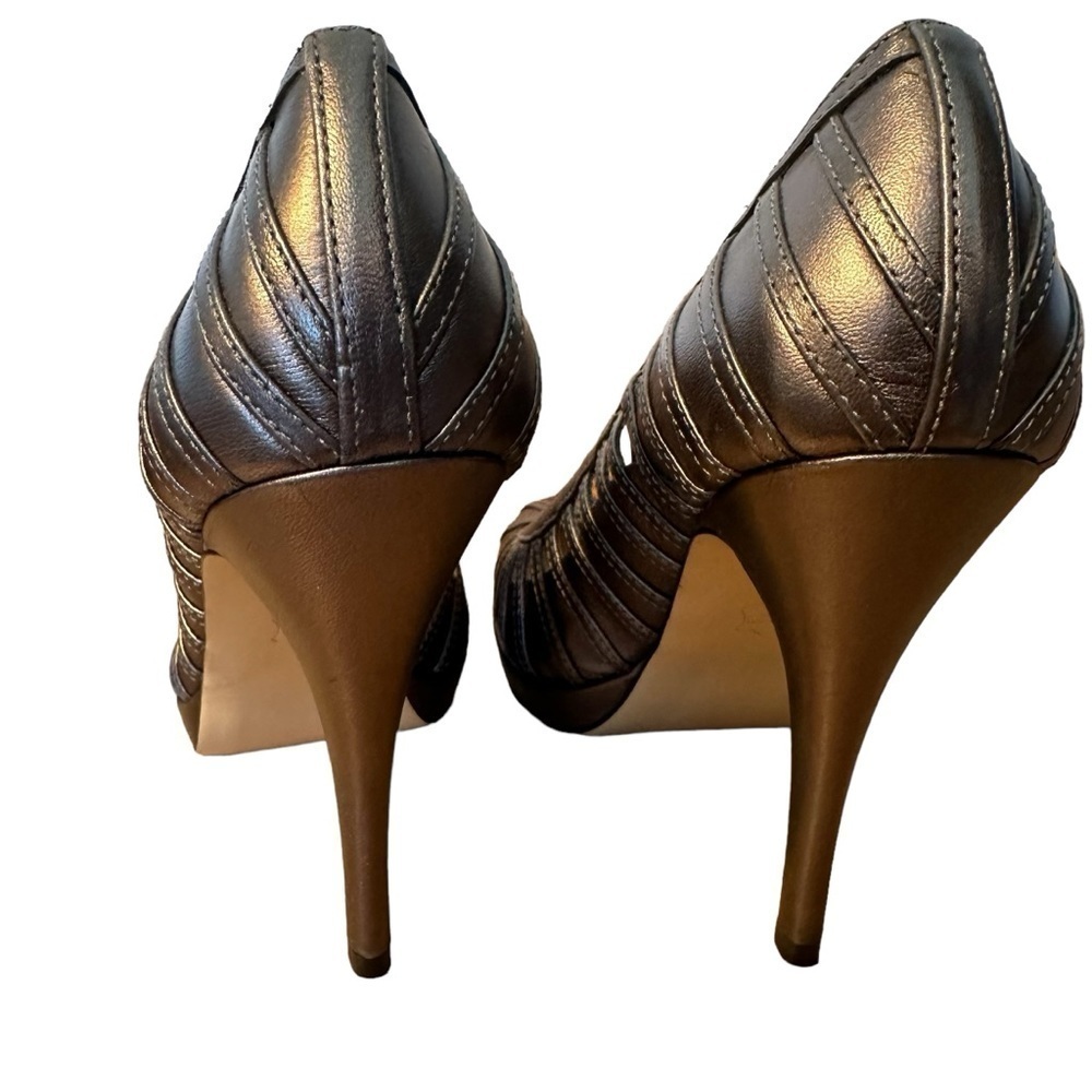 Talbots pewter bronze  pewter leather heels in like new condition. - Picture 10 of 16
